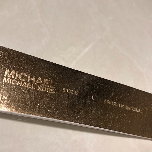 Michael Kors MK Signature Large Logo Belt - Picture 8 of 9